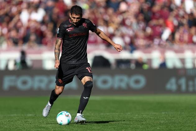 Guillermo Maripan (Torino Fc) controls the ball, Serie A, Torino FC v Genoa CFC, Olimpico, October 26, 2025, Turin, Italy.