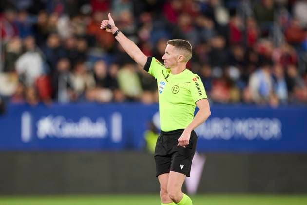 October 26, 2025, Pamplona, Navarra, SPAIN: Alejandro Jose Hernandez Hernandez reacts during the LaLiga EA Sports match between CA Osasuna and RC Celta de Vigo at El Sadar on October 26, 2025, in Pamplona, Spain. Pamplona SPAIN - ZUMAa181 20251026_zaa_a181_231 Copyright: xRicardoxLarreinax