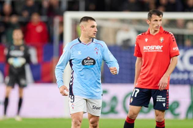 October 26, 2025, Pamplona, Navarra, SPAIN: Ferran Jutgla of RC Celta de Vigo celebrates after scoring the team s first goal during the LaLiga EA Sports match between CA Osasuna and RC Celta de Vigo at El Sadar on October 26, 2025, in Pamplona, Spain. Pamplona SPAIN - ZUMAa181 20251026_zaa_a181_236 Copyright: xRicardoxLarreinax