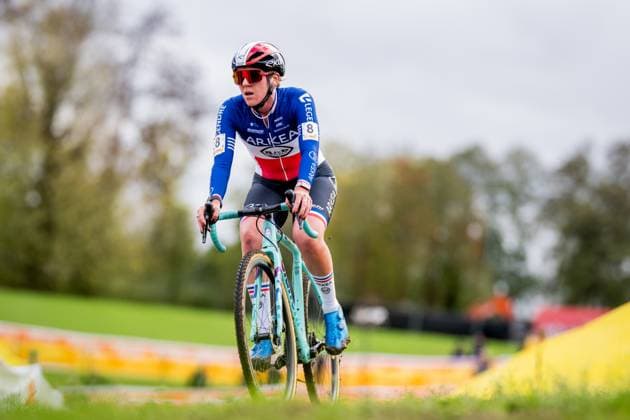 French Amandine Fouquenet pictured in action during the women s elite race of the Superprestige race of Overijse, stage 2 (out of 8) in the Superprestige cyclocross competition, in Overijse, Sunday 26 October 2025. JASPERxJACOBS  x138033307x