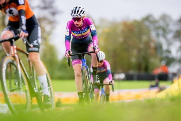 Belgian Jinse Peeters pictured in action during the women s elite race of the Superprestige race of Overijse, stage 2 (out of 8) in the Superprestige cyclocross competition, in Overijse, Sunday 26 October 2025. JASPERxJACOBS  x138033322x