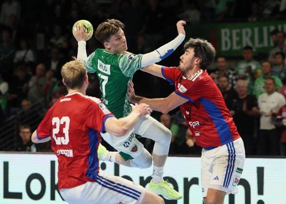 GER HBL Season 2025 2026 FÜCHSE Berlin vs HSV Hamburg, 26 10 25, Max Schmeling Halle, Berlin, Einar OLAFSSON HSV Hamburg 23 , Nils LICHTLEIN Füchse Berlin 17 , Jacob LASSEN HSV Hamburg 9
