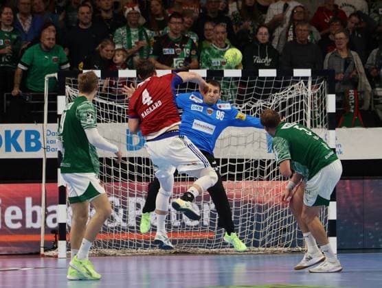 GER HBL Season 2025 2026 FÜCHSE Berlin vs HSV Hamburg, 26 10 25, Max Schmeling Halle, Berlin, Mathias GIDSEL Füchse Berlin 19 , Andreas MAGAARD HSV Hamburg 4 , Dejan MILOSAVLJEV Füchse Berlin 96 , Max DARJ Füchse Berlin 5