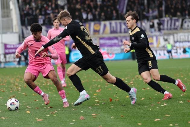 v li in duel, Ayoube Amaimouni Echghouyab TSG Hoffenheim II, 7 , Paul Seidel FC Erzgebirge Aue, 37 , Mika Clausen FC Erzgebirge Aue, 8 GER, TSG 1899 Hoffenheim II vs FC Erzgebirge Aue, Football, 3 Liga, Matchday 12, Season 2025 2026, 26 10 2025 DFL DFB REGULATIONS PROHIBIT ANY USE OF PHOTOGRAPHS as IMAGE SEQUENCES and or QUASI VIDEO GER,TSG 1899 Hoffenheim II vs FC Erzgebirge Aue, Football, 3 Liga, Matchday 12, Season 2025 2026, 26 10 2025 Hoffenheim Copyright: xEibner-Pressefoto JoergxHirschx EP_JHH