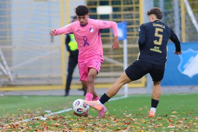 v li in duel, Ayoube Amaimouni Echghouyab TSG Hoffenheim II, 7 , Luan Simnica FC Erzgebirge Aue, 5 GER, TSG 1899 Hoffenheim II vs FC Erzgebirge Aue, Football, 3 Liga, Matchday 12, Season 2025 2026, 26 10 2025 DFL DFB REGULATIONS PROHIBIT ANY USE OF PHOTOGRAPHS as IMAGE SEQUENCES and or QUASI VIDEO GER,TSG 1899 Hoffenheim II vs FC Erzgebirge Aue, Football, 3 Liga, Matchday 12, Season 2025 2026, 26 10 2025 Hoffenheim Copyright: xEibner-Pressefoto JoergxHirschx EP_JHH