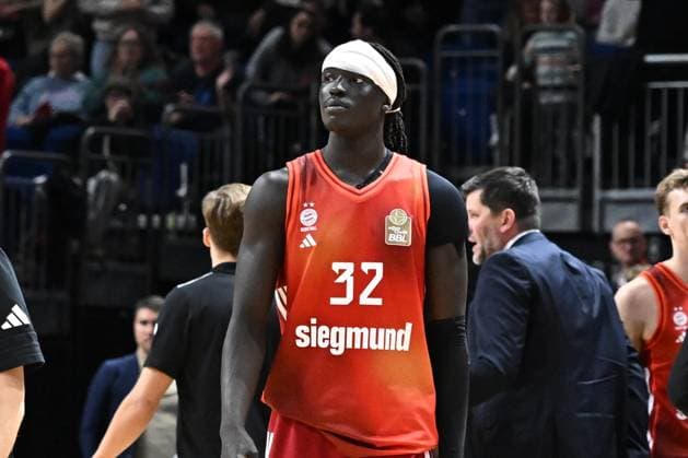 26 10 2025, xlakx, Basketball BBL Bundesliga, Alba Berlin FC Bayern Munich Basketball v l Wenyen Gabriel FC Bayern Basketball disappointed, looks disappointed, dejected, disappointed Berlin Daniel Lakomski