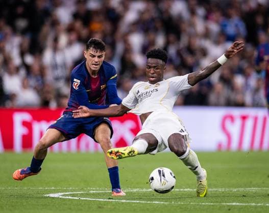 Real Madrid x Barcelona Vini Jr (Real Madrid) in action Against Barcelona during the game valid for La Liga at the Santiago Bernabeu stadium, in Madrid, today October 26, 2025. Copyright: xx 0L3A4245