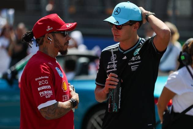 F1 - MEXICO CITY GRAND PRIX 2025 RUSSELL George (gbr), Mercedes AMG F1 Team W16, HAMILTON Lewis (gbr), Scuderia Ferrari SF-25, portrait during the 2025 Formula 1 Mexico City Grand Prix, 20th round of the 2025 FIA Formula One World Championship, WM, Weltmeisterschaft from October 24 to 26, 2025 on the Autodromo Hermanos Rodriguez, in Mexico City, Mexico - Mexico CityMexico  Copyright: xANTONINxVINCENTx