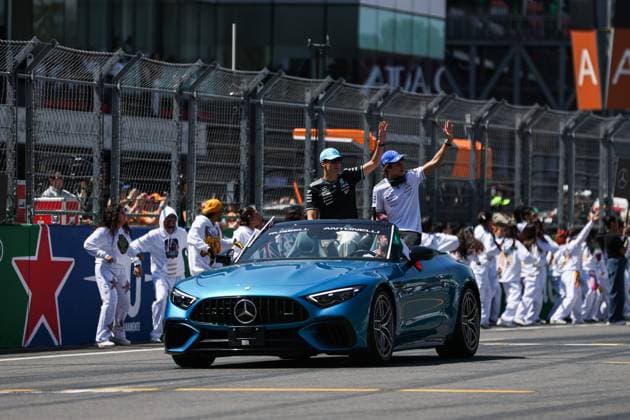 F1 - MEXICO CITY GRAND PRIX 2025 RUSSELL George (gbr), Mercedes AMG F1 Team W16, KIMI ANTONELLI Andrea (ita), Mercedes AMG F1 Team W16, portrait during the 2025 Formula 1 Mexico City Grand Prix, 20th round of the 2025 FIA Formula One World Championship, WM, Weltmeisterschaft from October 24 to 26, 2025 on the Autodromo Hermanos Rodriguez, in Mexico City, Mexico - Mexico CityMexico  Copyright: xANTONINxVINCENTx