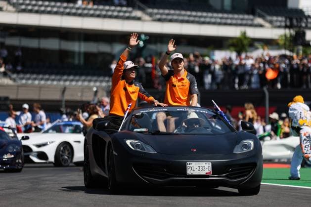 F1 - MEXICO CITY GRAND PRIX 2025 NORRIS Lando (gbr), McLaren F1 Team MCL39, PIASTRI Oscar (aus), McLaren F1 Team MCL39, portrait during the 2025 Formula 1 Mexico City Grand Prix, 20th round of the 2025 FIA Formula One World Championship, WM, Weltmeisterschaft from October 24 to 26, 2025 on the Autodromo Hermanos Rodriguez, in Mexico City, Mexico - Mexico CityMexico  Copyright: xANTONINxVINCENTx