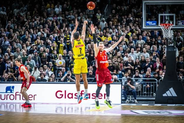 Basketball Berlin 26 10 2025 Season 2025 2026 easyCredit BBL 1 Bundesliga Men, Men Alba Berlin FC Bayern Munich Basketball Jack Kayil Alba Berlin, No 07 Andreas Obst Munich, No 13
