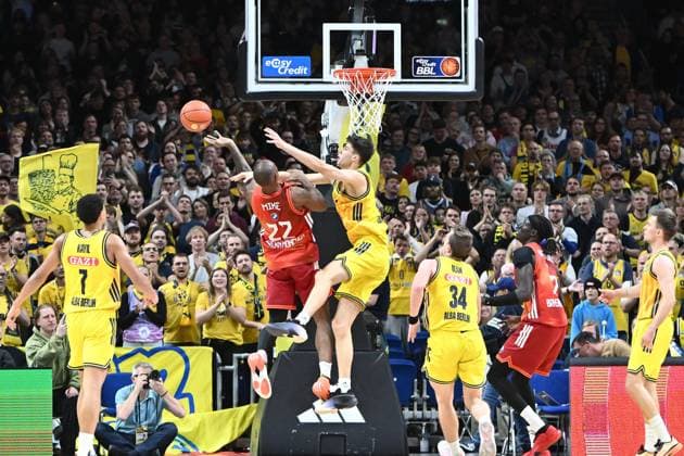 GER, Alba Berlin vs FC Bayern Muenchen, Basketball, easyCredit Basketball League, Season 2025 2026, Matchday 5, 26 10 2025 GER, Alba Berlin vs FC Bayern Muenchen, Basketball, easyCredit Basketball League, Season 2025 2026, Matchday 5, 26 10 2025 Berlin Copyright: xEibner-Pressefoto RyanxSleimanx EP_RSN