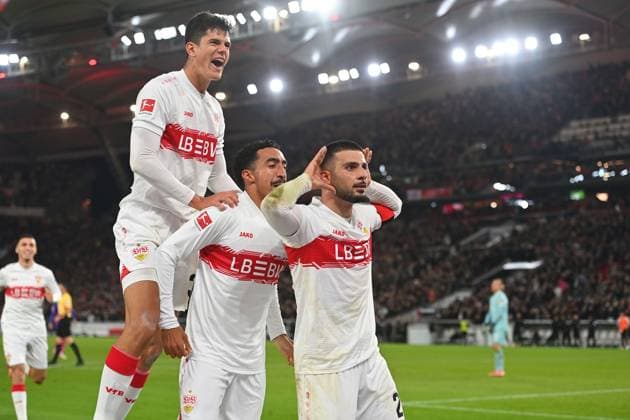 Goal celebration Deniz UNDAV VFB Stuttgart after scoring 2 1 with Tiago TOMAS VFB Stuttgart , Chema ANDRES VFB Stuttgart , cheering,joy,enthusiasm, action, Soccer 1 Bundesliga season 2025 2026, 8 Matchday, Matchday08 VfB Stuttgart 1 FSV Mainz 05 2 1 on 26 10 2025 MHP ARENA