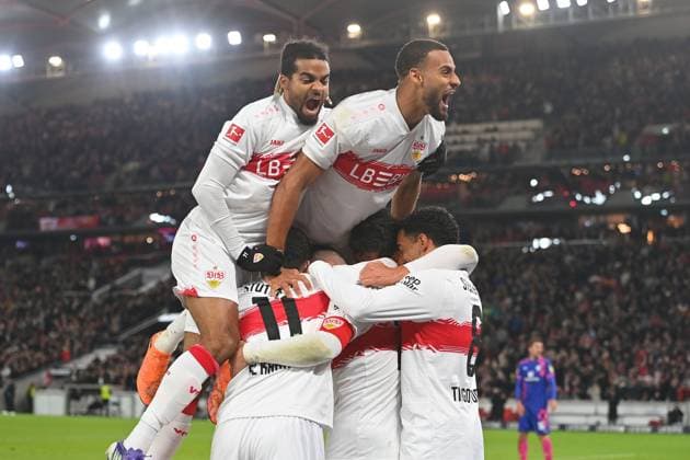 Goal celebration Deniz UNDAV VFB Stuttgart after scoring 2 1 with Tiago TOMAS VFB Stuttgart , Chema ANDRES VFB Stuttgart ,Bilal EL KHANNOUSS VFB Stuttgart , Josha VAGNOMAN VFB Stuttgart and left Lorenz ASSIGNON VFB Stuttgart Cheering,Joy,Enthusiasm, Action, Soccer 1 Bundesliga Season 2025 2026, 8 Matchday, Matchday08 VfB Stuttgart 1 FSV Mainz 05 2 1 on 26 10 2025 MHP ARENA