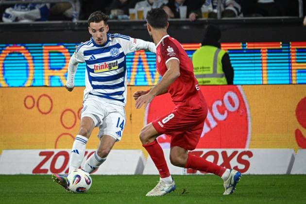 Germany, Football, 3 Liga, Matchday 12, 2025 2026, MSV Duisburg vs Rot Weiss Essen, 26 10 2025, Schauinsland Reisen Arena, Duisburg, Germany, Conor Noss Conor Noss MSV Duisburg, 14 vs Klaus Gjasula Rot Weiss Essen, 8 Copyright: xMarkusxVerwimpx