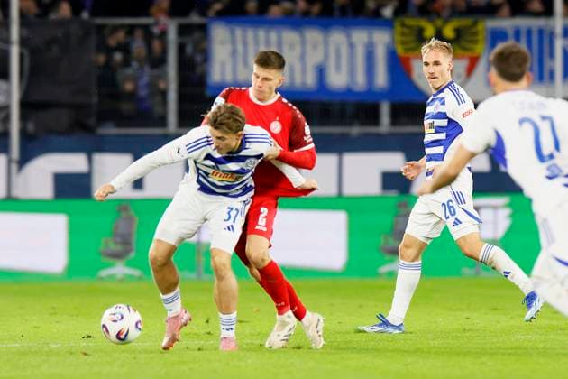 Soccer 3 Liga, Matchday 12, Season 2025 2026, MSV Duisburg Rot Weiss Essen on 26 10 2025 at the Schauinsland Reisen Arena in Duisburg Michael Kostka Rot Weiss Essen