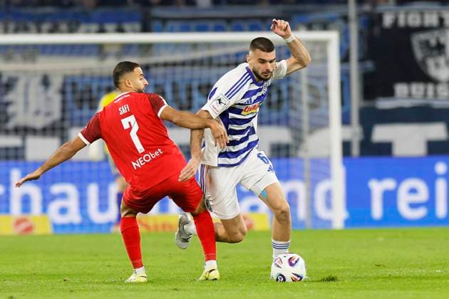 Soccer 3 Liga, Matchday 12, Season 2025 2026, MSV Duisburg Rot Weiss Essen on 26 10 2025 at the Schauinsland Reisen Arena in Duisburg Ramin Safi Rot Weiss Essen