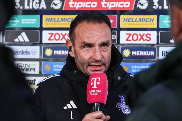 Sports, football, 3 league season 2025 2026 12 matchday MSV Duisburg Rot Weiss Essen 26 10 2025, schauinsland reisen arena Dietmar Hirsch head coach, MSV Duisburg Duisburg schauinsland reisen arena North Rhine-Westphalia Germany