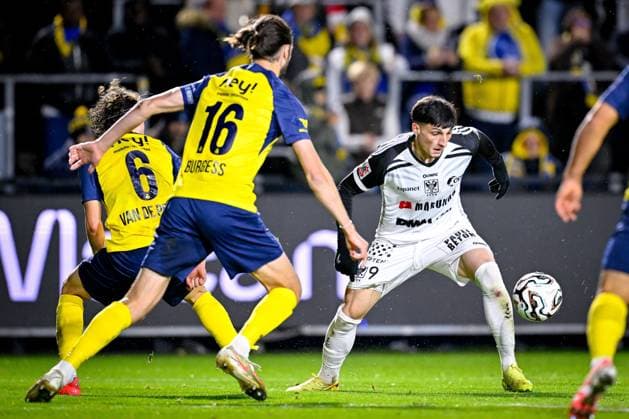 Royale Union Saint-Gilloise v Sint-Truidense VV - Jupiler Pro League BRUSSELS, BELGIUM - OCTOBER 26 : Ferrari Andres forward of Sint-Truiden during the Jupiler Pro League match between Royale Union Saint-Gilloise and Sint-Truidense VV on October 26, 2025 in Brussels, Belgium, 26 10 2025  Copyright: xTomasxSiskx