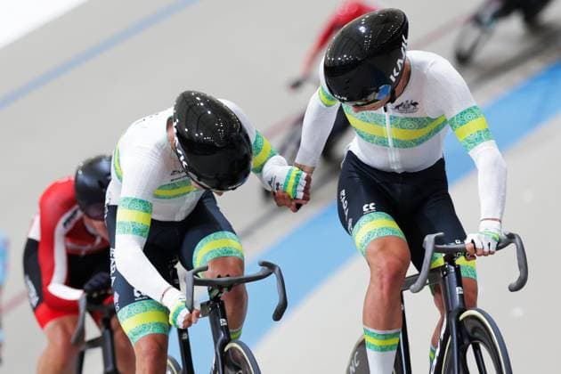 2025 Tissot UCI Track World Championships Picture by Alex Whitehead SWpix.com - 26 10 2025 - Cycling - 2025 Tissot UCI Track World Championships - Velodromo PenalolÃ n, Santiago, Chile - Men s Madison - Oliver Bleddyn (Australia) and Blake Agnoletto (Australia) Copyright: x xSWpix.comx(t axPhotographyxHubxLtd)xAlexxWhitehead SWpix.comx SWP-3030-12006