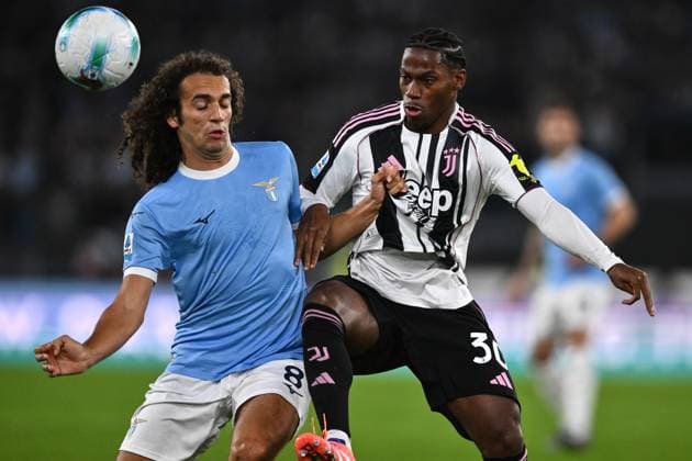 As Roma 26 10 2025 - campionato di calcio serie A Lazio-Juventus foto Antonello Sammarco Image nella foto: Jonathan David-Matteo Guendouzi 