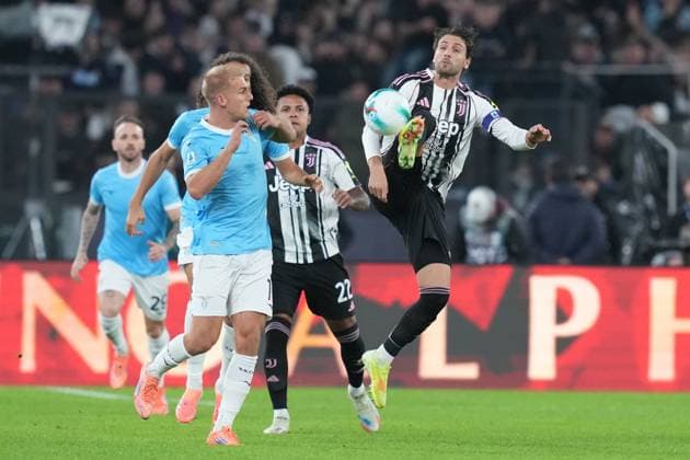 Juventus Manuel Locatelli during the Serie A EniLive soccer match between Lazio and Juventus at the Rome s Olympic stadium, Italy - Sunday October 26, 2025 - Soccer ( Photo by Alfredo Falcone LaPresse )  Copyright: xAlfredoxFalcone LaPressex