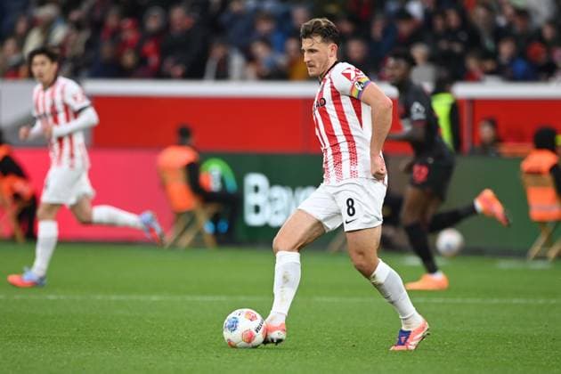 Maximilian EGGESTEIN FR Action, Single action, Soccer 1 Bundesliga, 8 Matchday, matchday8, Bayer Leverkusen LEV SC Freiburg FR 2 0 on 26 10 2025 in Leverkusen Germany DFL regulations prohibit any use of photographs as image sequences and or quasi video Â