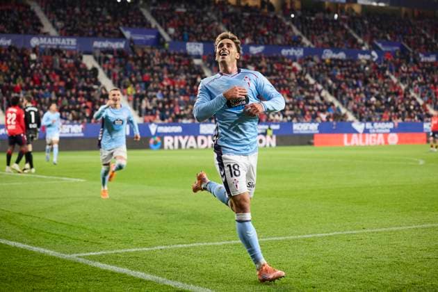 October 26, 2025, Pamplona, Navarra, SPAIN: Pablo Duran of RC Celta de Vigo celebrates after scoring the team s third goal during the LaLiga EA Sports match between CA Osasuna and RC Celta de Vigo at El Sadar on October 26, 2025, in Pamplona, Spain. Pamplona SPAIN - ZUMAa181 20251026_zaa_a181_251 Copyright: xRicardoxLarreinax