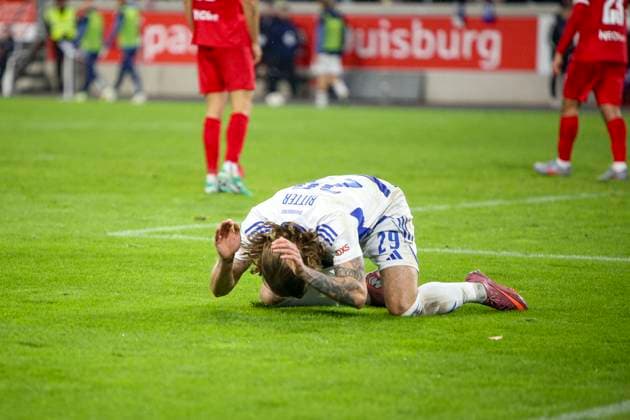 Duisburg, Germany, 26 10 25 Joshua Bitter MSV Duisburg is disappointed during the match of the 3 Liga MSV Duisburg against Rot Weiss Essen at the schauinsland reisen arena Duisburg schauinsland reisen arena North Rhine Westphalia Germany Copyright: xBrauer-Fotoagenturx xAdrianxSchlx