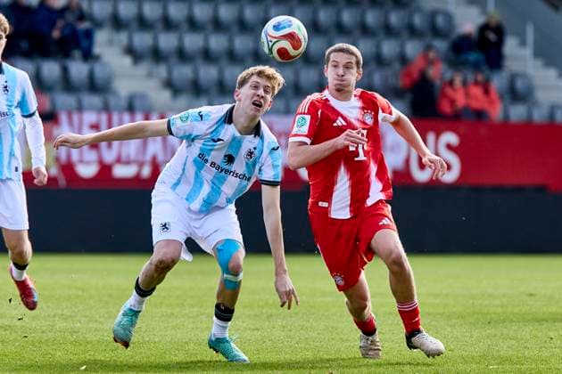 A Junioren Bundesliga DFB Nachwuchsliga, FC Bayern München U19 vs TSV 1860 München U19 , München FC Bayern, München FC Bayern U19 , FC Augsburg, FC Augsburg U19 , 2025 10 26 in München FC Bayern Campus ESTERMANN Ludwig TSV 1860 München U19 Center back Nr 5 TSVU195 , GASHI Yll FC Bayern München U19 Center forward Nr 9 FCBU199 sportworld München FC Bayern Campus Bayern Germany