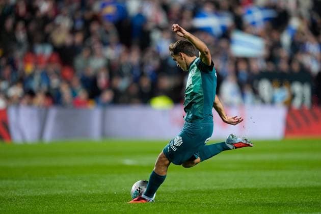 October 26, 2025, Madrid, Madrid, Spain: Denis Suarez of Deportivo Alaves in action during the Spanish League, LaLiga EA Sports, football match played between Rayo Vallecano and Deportivo Alaves at Estadio de Vallecas on October 26, 2025, in Madrid, Spain. Madrid Spain - ZUMAa181 20251026_zaa_a181_263 Copyright: xDennisxAgyemanx