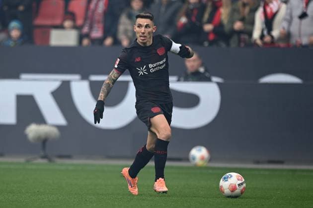 Alejandro GRIMALDO LEV action, single action, Football 1 Bundesliga, 8 Matchday, matchday8, Bayer Leverkusen LEV SC Freiburg FR 2 0 on 26 10 2025 in Leverkusen Germany DFL regulations prohibit any use of photographs as image sequences and or quasi video Â
