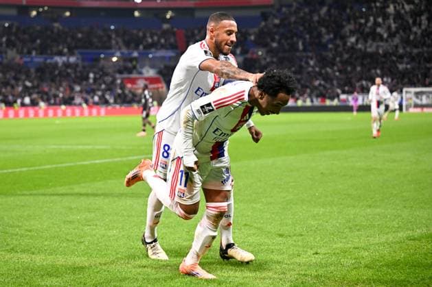 Olympique Lyonnais v RC Strasbourg Alsace - Ligue 1 McDonald s 2025 2026 08 Corentin TOLISSO (ol) - 11 Malick FOFANA (ol) during the Ligue 1 McDonald s match between Lyon and Strasbourg at Groupama Stadium on October 26, 2025 in Lyon, France. Lyon France  Copyright: xFEPx 776348169