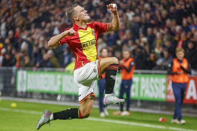 DEVENTER , 26-10-2025 , Stadium De Adelaarshorst , season 2025 2026 , Dutch Eredivisie football . match between Go Ahead Eagles and Excelsior Rotterdam,final result 2-0, Picture shows goal celebration by GA Eagles player Mathis Suray Go Ahead Eagles - Excelsior  x31708908x Copyright: