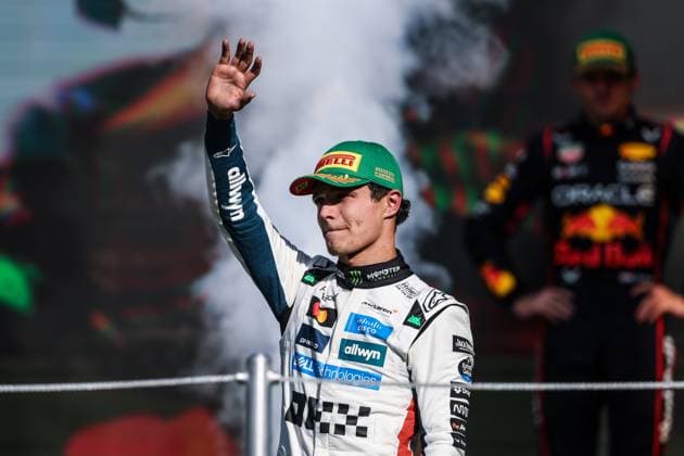 F1 - MEXICO CITY GRAND PRIX 2025 NORRIS Lando (gbr), McLaren F1 Team MCL39, portrait podium during the 2025 Formula 1 Mexico City Grand Prix, 20th round of the 2025 FIA Formula One World Championship, WM, Weltmeisterschaft from October 24 to 26, 2025 on the Autodromo Hermanos Rodriguez, in Mexico City, Mexico - Mexico CityMexico  Copyright: xANTONINxVINCENTx