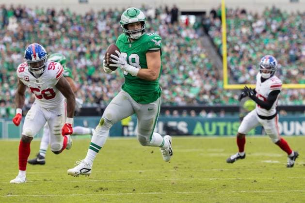 October 26, 2025, Philadelphia, Pa, U.S.A.: Philadelphia Eagles tight end DALLAS GOEDERT (88) competes during a week eight game between the Philadelphia Eagles and the New York Giants Sunday, Oct. 26, 2025; at Lincoln Financial Field in Philadelphia, PA. Philadelphia U.S.A. - ZUMAs124 20251026_fap_s124_040 Copyright: xSaquanxStimpsonx