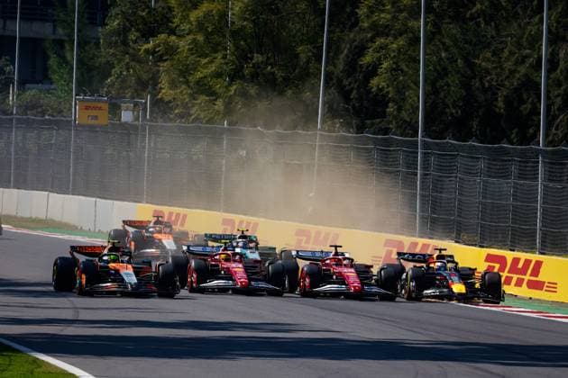 F1 - MEXICO CITY GRAND PRIX 2025 Start of the race: NORRIS Lando (gbr), McLaren F1 Team MCL39, HAMILTON Lewis (gbr), Scuderia Ferrari SF-25, LECLERC Charles (mco), Scuderia Ferrari SF-25, VERSTAPPEN Max (ned), Red Bull Racing RB21, action during the 2025 Formula 1 Mexico City Grand Prix, 20th round of the 2025 FIA Formula One World Championship, WM, Weltmeisterschaft from October 24 to 26, 2025 on the Autodromo Hermanos Rodriguez, in Mexico City, Mexico - Mexico CityMexico  Copyright: xFLORENTxGOODENx