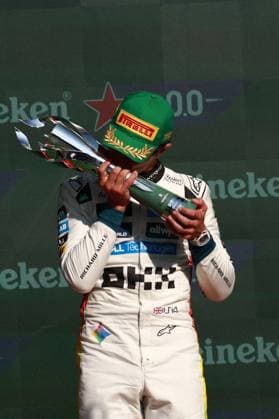 F1 Grand Prix of Mexico 2025 MEXICO CITY, MEXICO - OCTOBER 26: Race winner Lando Norris of McLaren celebrates on the podium during the F1 Grand Prix of Mexico, at Autodromo Hermanos Rodriguez, in Mexico City, Mexico on October 26, 2025. Daniel Cardenas Anadolu Mexico City Mexico. Editorial use only. Please get in touch for any other usage.  Copyright: x2025xAnadoluxDanielxCardenasx