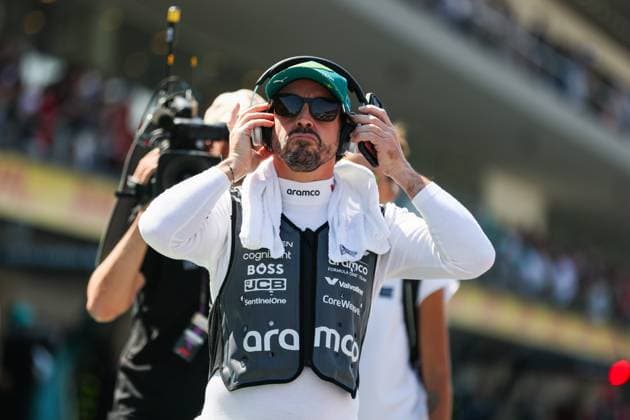 F1 - MEXICO CITY GRAND PRIX 2025 ALONSO Fernando (spa), Aston Martin F1 Team AMR25, portrait starting grid during the 2025 Formula 1 Mexico City Grand Prix, 20th round of the 2025 FIA Formula One World Championship, WM, Weltmeisterschaft from October 24 to 26, 2025 on the Autodromo Hermanos Rodriguez, in Mexico City, Mexico - Mexico CityMexico  Copyright: xANTONINxVINCENTx