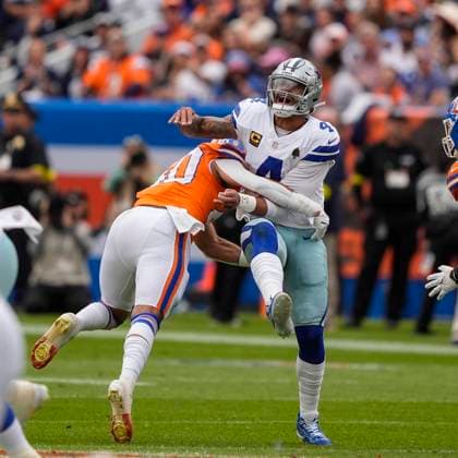 October 26, 2025: Dallas Cowboys quarterback Dak Prescott (4) grimaces after being hit by Denver Broncos linebacker Justin Strnad (40) in the first half of the football game between the Denver Broncos and Dallas Cowboys. CSM. - ZUMAc04_ 20251026_zma_c04_205 Copyright: xDerekxRegensburgerx