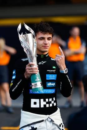 F1 - MEXICO CITY GRAND PRIX 2025 NORRIS Lando (gbr), McLaren F1 Team MCL39, portrait celebration with the trophy during the 2025 Formula 1 Mexico City Grand Prix, 20th round of the 2025 FIA Formula One World Championship, WM, Weltmeisterschaft from October 24 to 26, 2025 on the Autodromo Hermanos Rodriguez, in Mexico City, Mexico - Mexico CityMexico  Copyright: xJavierxJimenezx