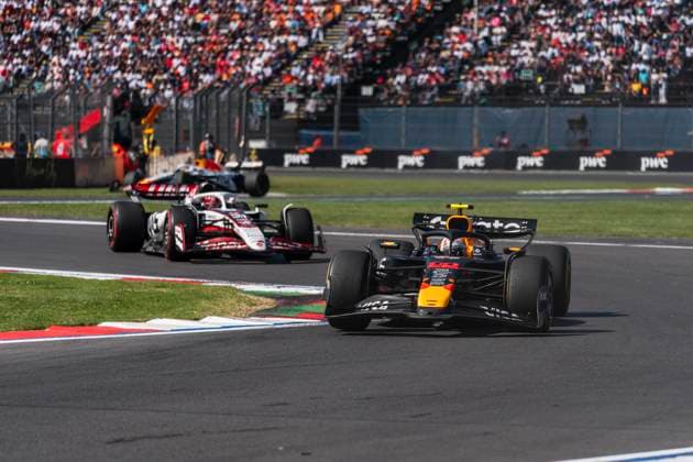 Formula?1 Gran?Premio?de?la?Ciudad?de? México?2025 Remy Midez OVERTAKE MAXPPP - Mexico?City 27 10 2025 22 TSUNODA Yuki (jpn), Oracle Red Bull Racing, action, 31 OCON Esteban (fra), MoneyGram Haas F1 Team, action, at the Formula?1 Gran?Premio?de?la?Ciudad?de?México?2025, the 20th round of the 2025 FIA Formula?1 World Championship, WM, Weltmeisterschaft at the Autódromo?Hermanos?Rodríguez in Mexico?City, Mexico, from 23 to 26 October 2025 Mexico?City Autódromo Hermanos Rodríguez Mexico  Copyright: xOVERTAKE MAXPPPxRemyxMidezx OVT202510276694 OVT202510276694