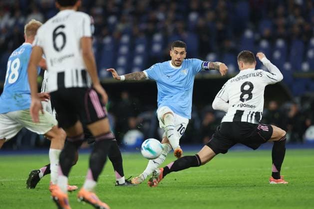 CALCIO - Serie A - SS Lazio vs Juventus FC Rome, Italy October 26, 2025: Mattia Zaccagni of Lazio Teun Koopmeiners of Juventus F.C. seen in action during the Serie A Enilive 2025-2026 football match day 8, between SS Lazio vs Juventus FC Turin at Olympic Stadium. Rome Italy  Copyright: xIPAxSport ABACAx