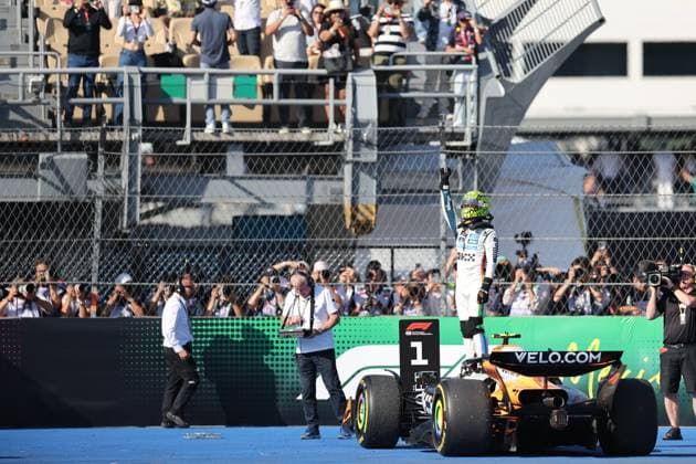(251027) -- MEXICO CITY, Oct. 27, 2025 -- McLaren s British driver Lando Norris celebrates after winning the Formula One Mexico Grand Prix at the Hermanos Rodriguez Circuit in Mexico City, Mexico, Oct. 26, 2025. ) (SP)MEXICO-MEXICO CITY-F1-GRAND PRIX LixMengxin 