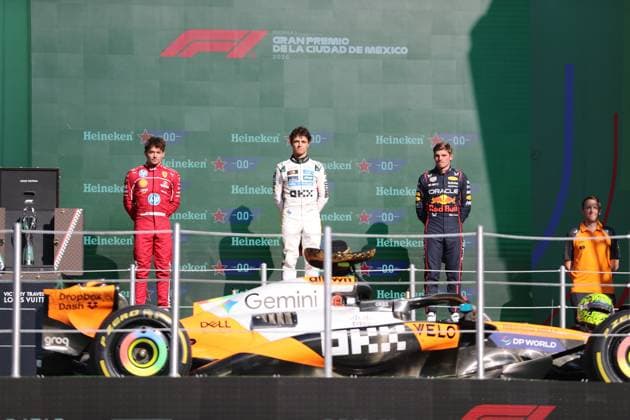 (251027) -- MEXICO CITY, Oct. 27, 2025 -- First-placed McLaren s British driver Lando Norris (C), second-placed Ferrari s Monegasque driver Charles Leclerc (L) and third-placed Red Bull s Dutch driver Max Verstappen attend the awarding ceremony for the Formula One Mexico Grand Prix at the Hermanos Rodriguez Circuit in Mexico City, Mexico, Oct. 26, 2025. ) (SP)MEXICO-MEXICO CITY-F1-GRAND PRIX LixMengxin 