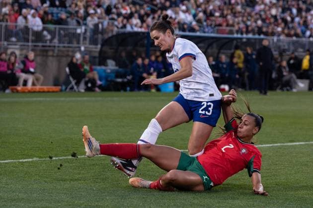 October 26, 2025, Bronx, New York, USA: Emily Fox (23) of USWNT and Catarina Amado (2) of Portugal during friendly game at Pratt & Whitney Stadium at Rentschler Field in East Hartford, CT on October 26, 2025. USWNT won 3 - 1. Bronx USA - ZUMAr339 20251026_znp_r339_067 Copyright: xLevxRadinx
