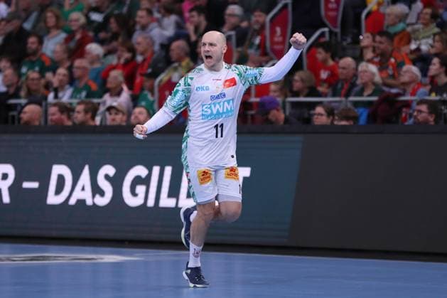 26 10 2025, xgox, Handball Daikin HBL, TSV Hannover Burgdorf SC Magdeburg emspor, v l Daniel Pettersson Magdeburg, 11 Jubel, Torjubel, jubelt ueber das Tor, celebrate the goal, celebration Hannover