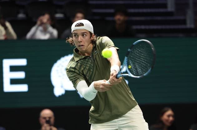 ROLEX PARIS MASTERS TENNIS 2025 Thierry Larret MAXPPP - Nanterre (92) 27 10 2025 Thierry Larret Maxppp. Tennis. Rolex Paris Masters. Paris La Defense, Nanterre (92). Du 25 octobre au 2 novembre 2025. Lundi 27 octobre 2025. Luciano DARDERI (ITA) vs Arthur CAZAUX (FRA) Nanterre (92) PARIS LA DEFENSE ARENA ILE DE FRANCE FRANCE  Copyright: xMAXPPPxThierryxLarretx TLR202510277316 TLR202510277316