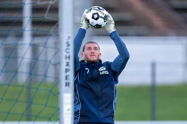 27 10 2025, Football, Season 2025 2026, Training FC Schalke 04, Goalkeeper Loris Karius FC Schalke 04 , Gelsenkirchen Training ground FC Schalke 04 NRW Germany xRHR PHOTO YYx Copyright: RHR-FOTOx RHR-FOTO YY