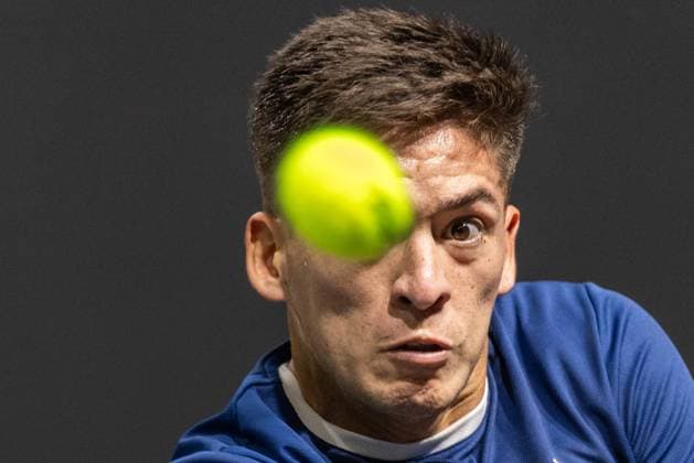 Rolex Paris Masters 2025 - Day 1 Sebastian Baez (ARG) plays against Cameron Norrie (GBR) in the men s singles match on day one of the Paris ATP, Tennis Herren Masters 1000 tennis tournament at the Paris La Defense Arena in Nanterre, on the outskirts of Paris. Paris France  Copyright: xIbrahimxEzzatx originalFilename:ezzat-notitle251027_npibV.jpg